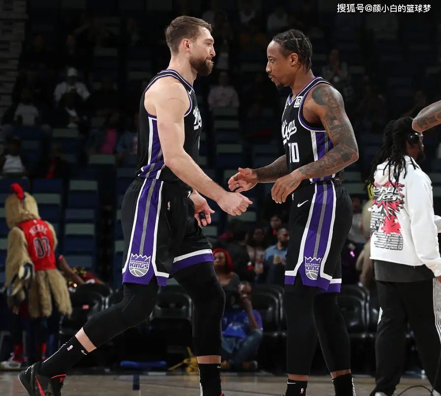 包含鹈鹕官方公布新规，掀起高潮引发争议，黄蜂球迷热议！的词条